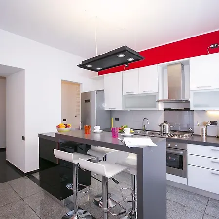Alessia Apartment Como